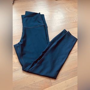 Alo yoga 7/8 navy blue high waist airlift legging